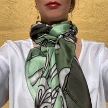 Load image into Gallery viewer, Scarf in 100% Silk - Panthers in green - By Geijer